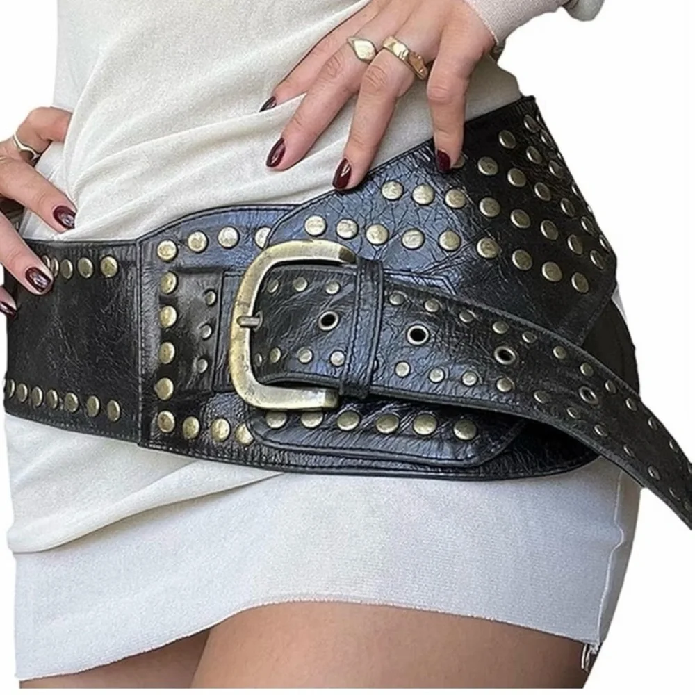 French Vintage 1980s Olive Leather Belt – Wide Draping Hip or Waist - Picture 4 of 16